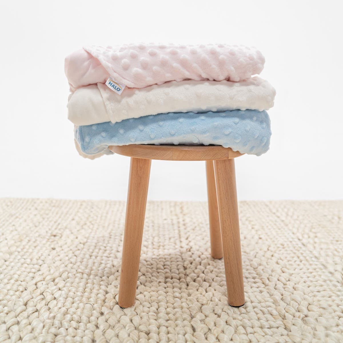 Swaddle Plushy Dot Velboa TOG 3.0 - Image 4