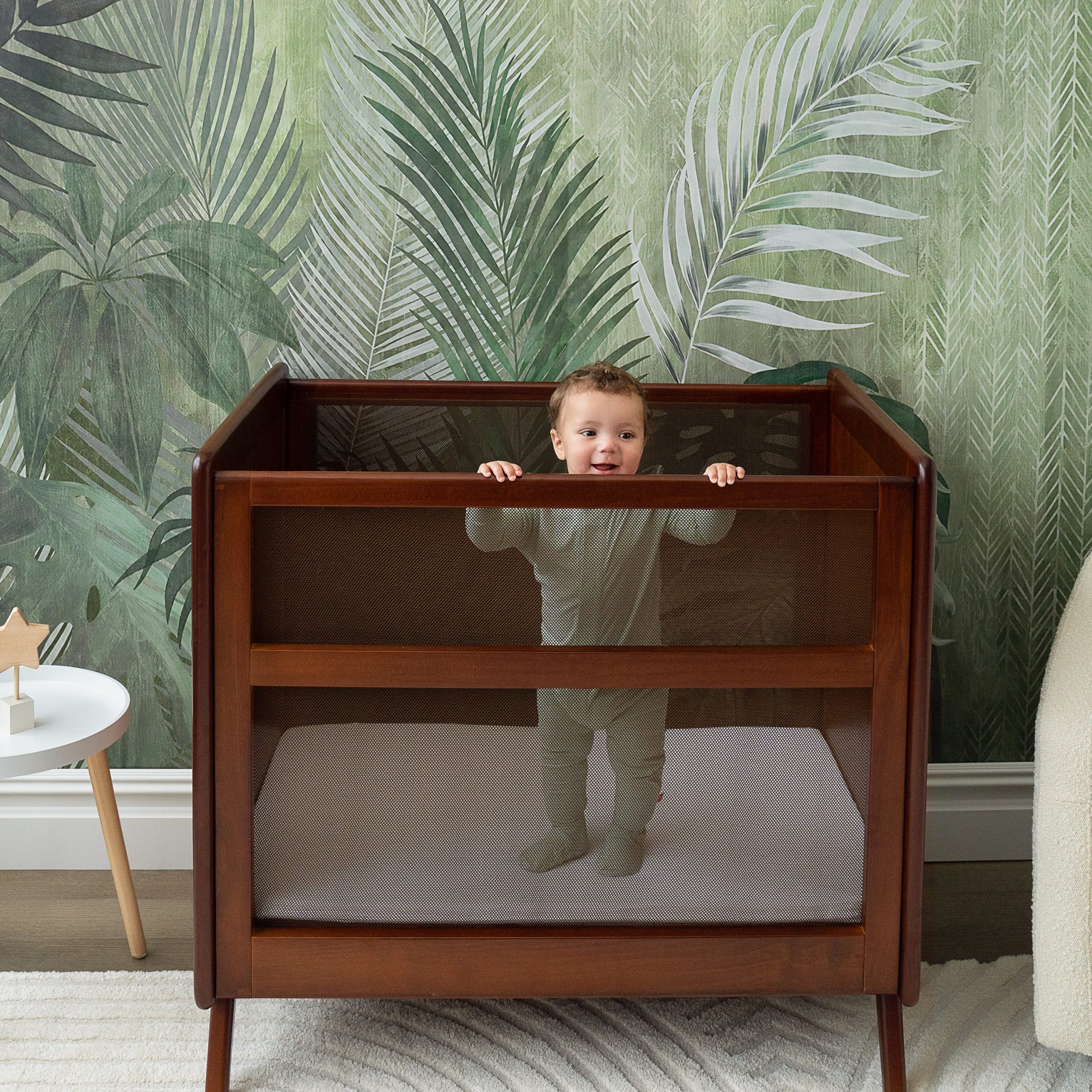 Mini Breathable Mesh Crib - Image 3