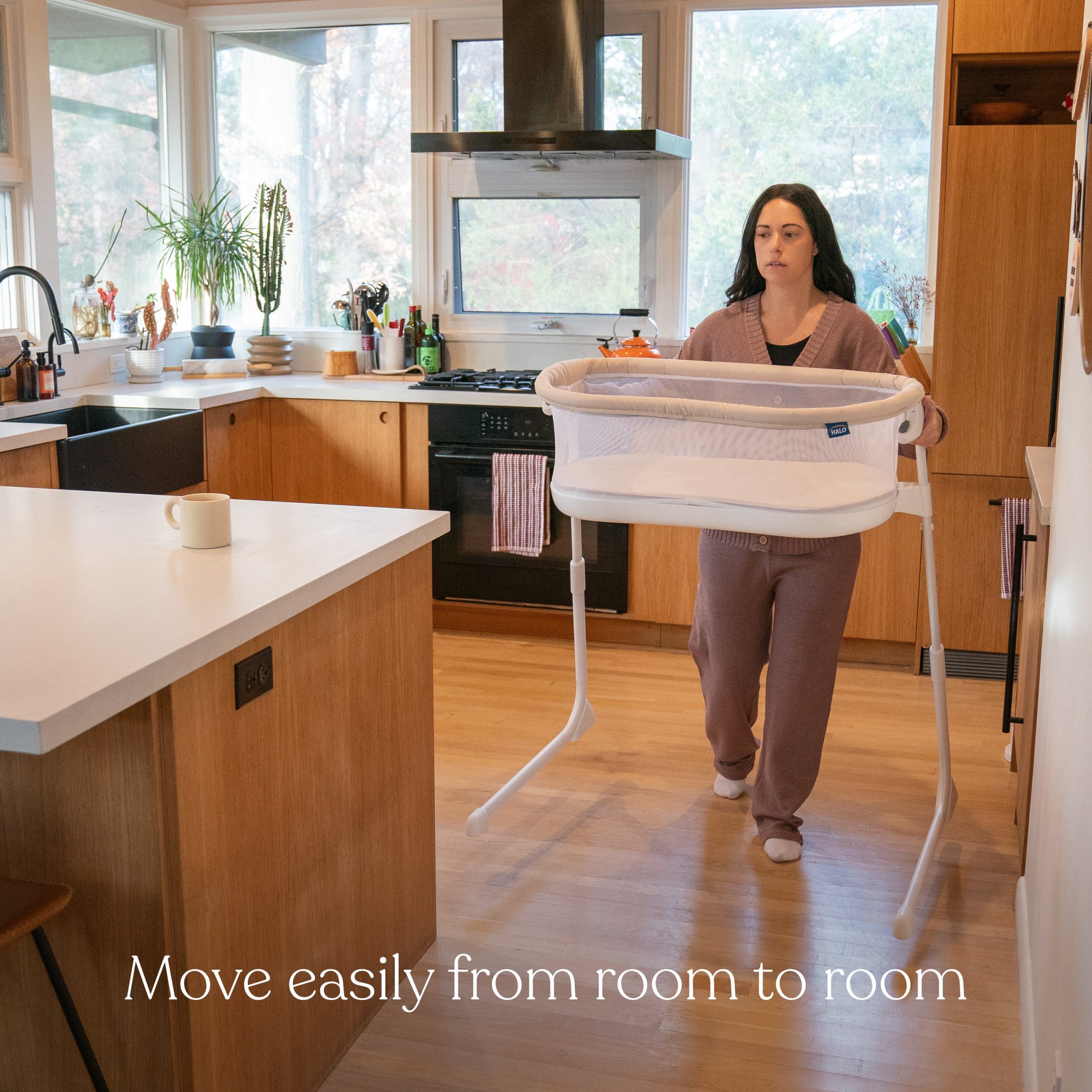 BassiNest® Lite Portable Bassinet - Image 7