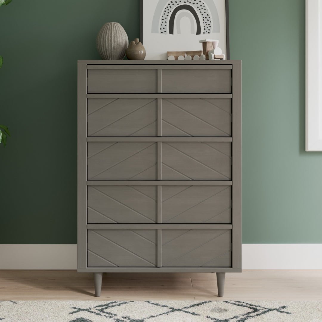 Surrey Hill 5 Drawer Chest. Lunar Gray