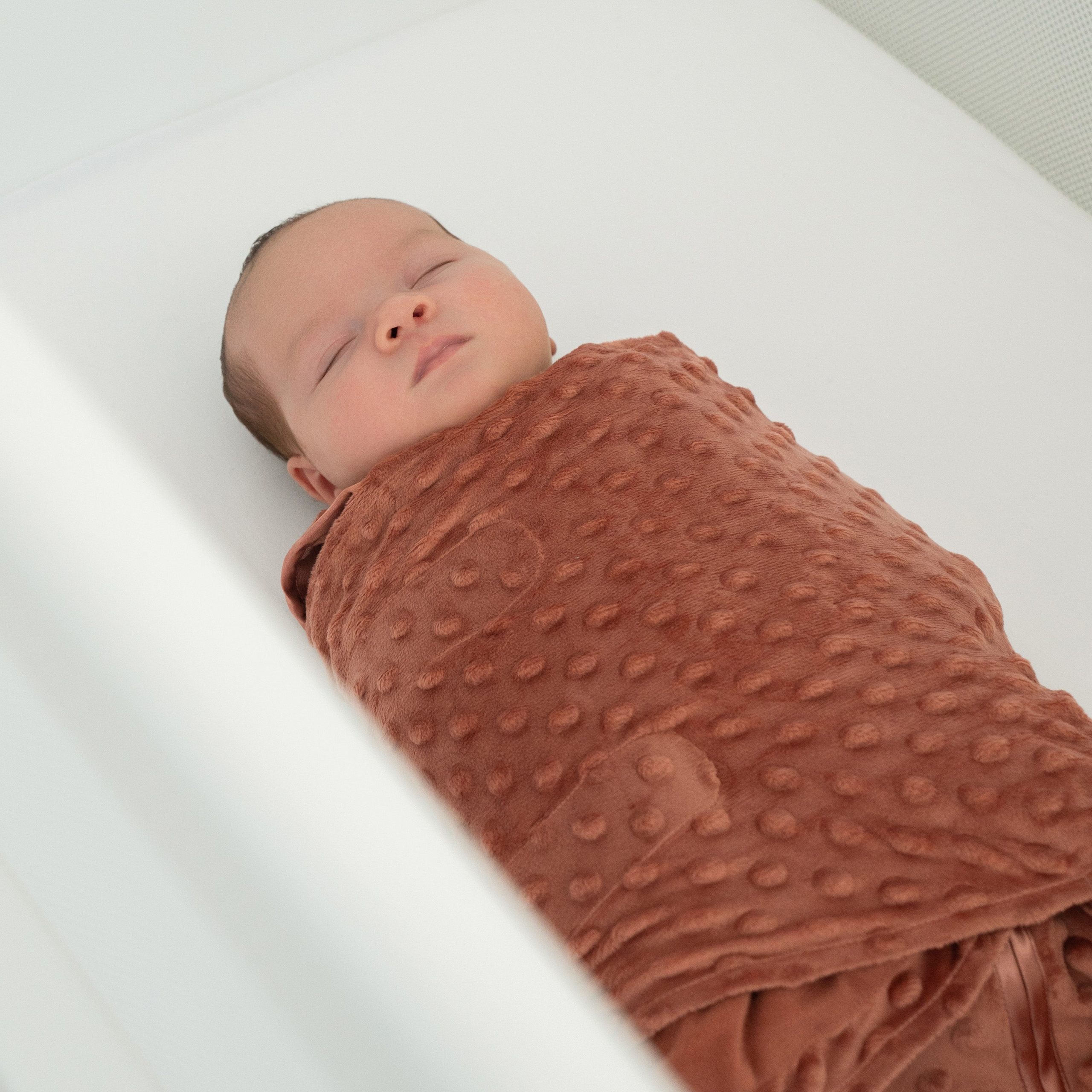 Swaddle Plushy Dot Velboa TOG 3.0 - Image 3
