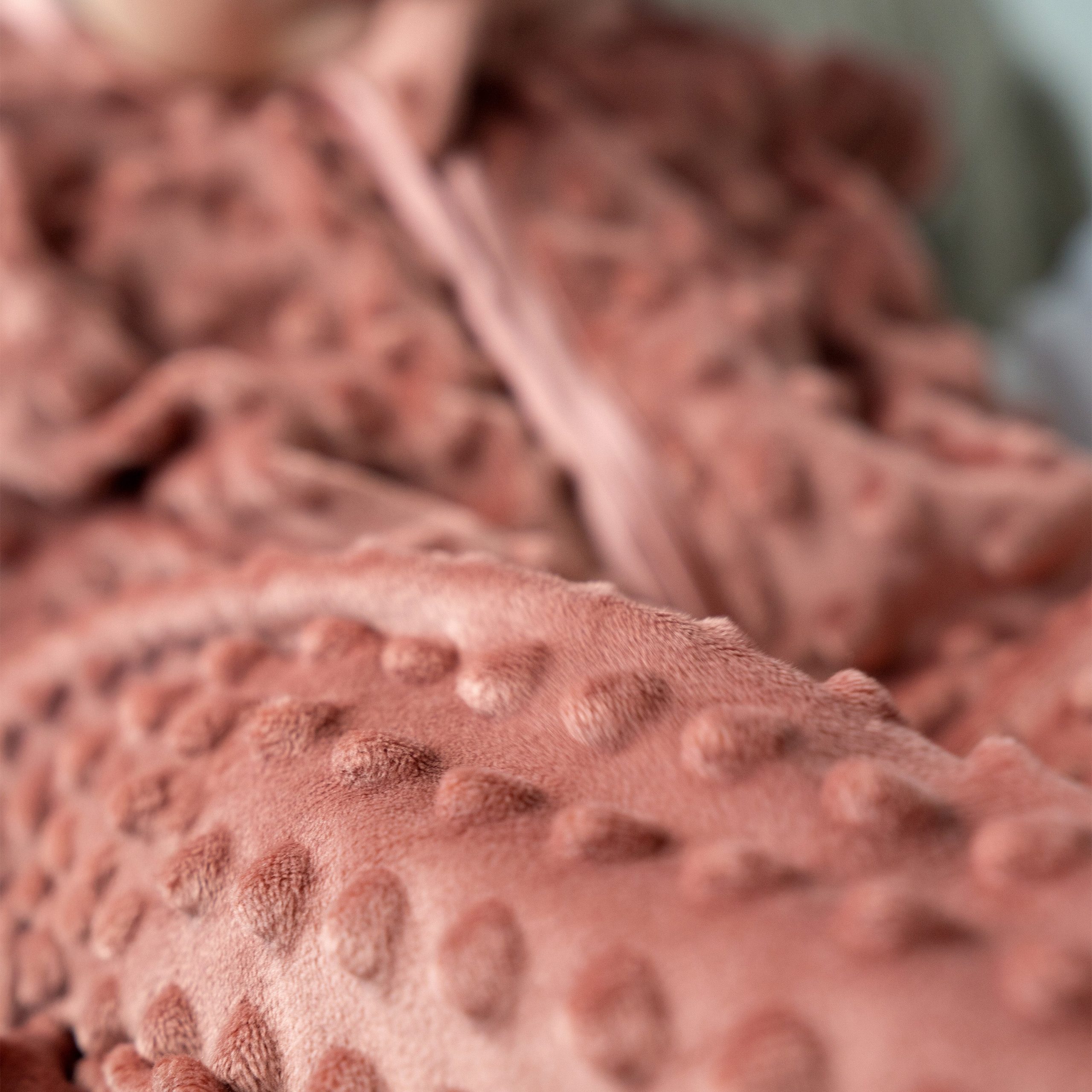 Wearable Blanket Plushy Dot Velboa TOG 1.5 - Image 3