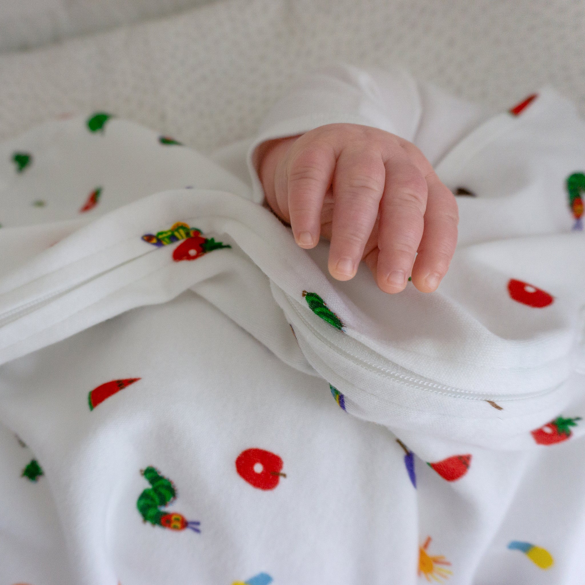 Eric Carle The Very Hungry Caterpillar 100% Cotton Wearable Blanket TOG 0.5 - Image 3