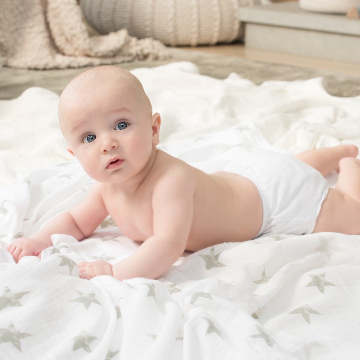 essentials cotton muslin swaddle blanket 2 pack - Image 4