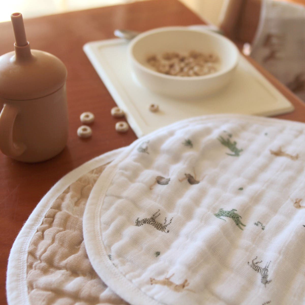 organic cotton muslin burpy bibs 2 pack - Image 3