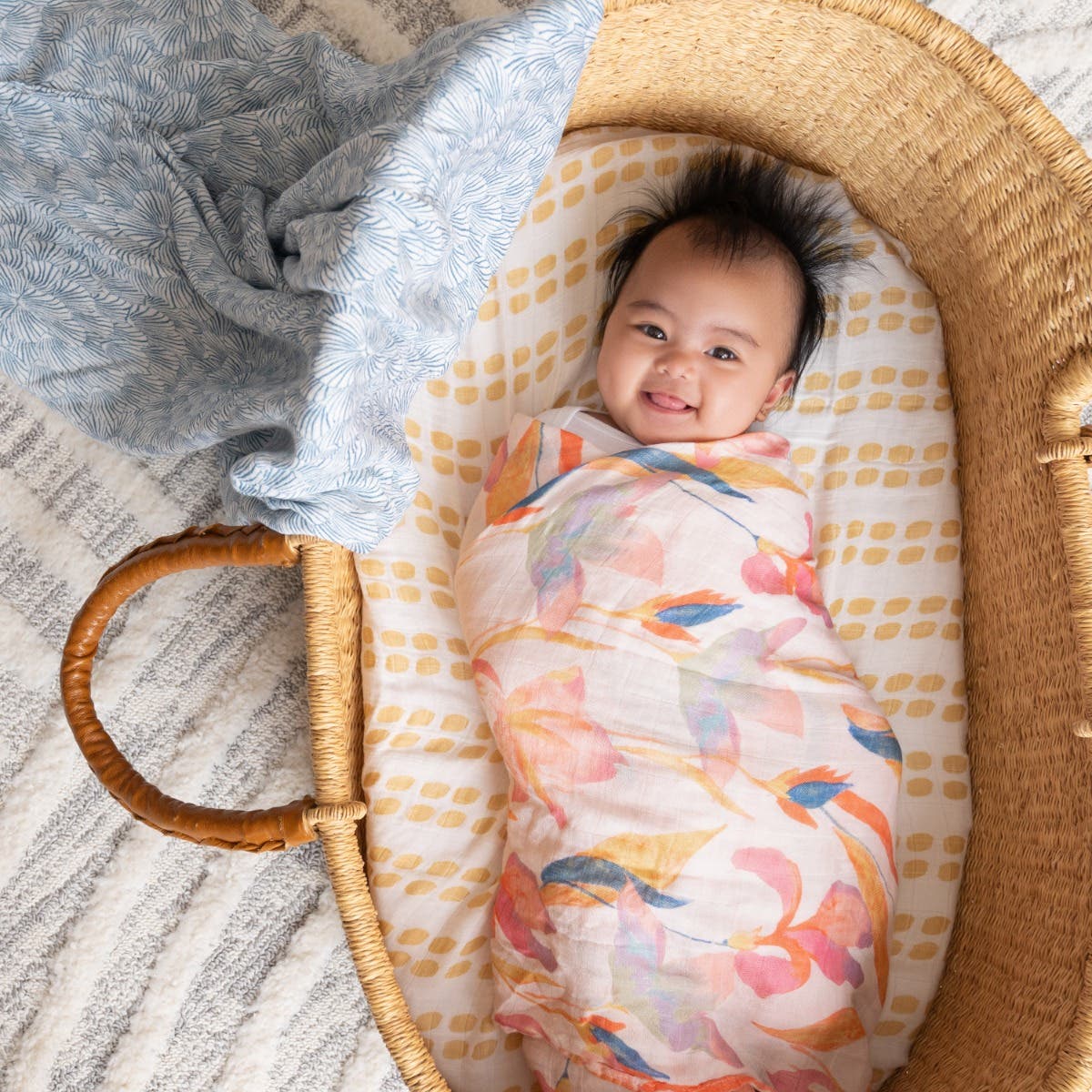 boutique silky soft swaddle blanket 3 pack - Image 2