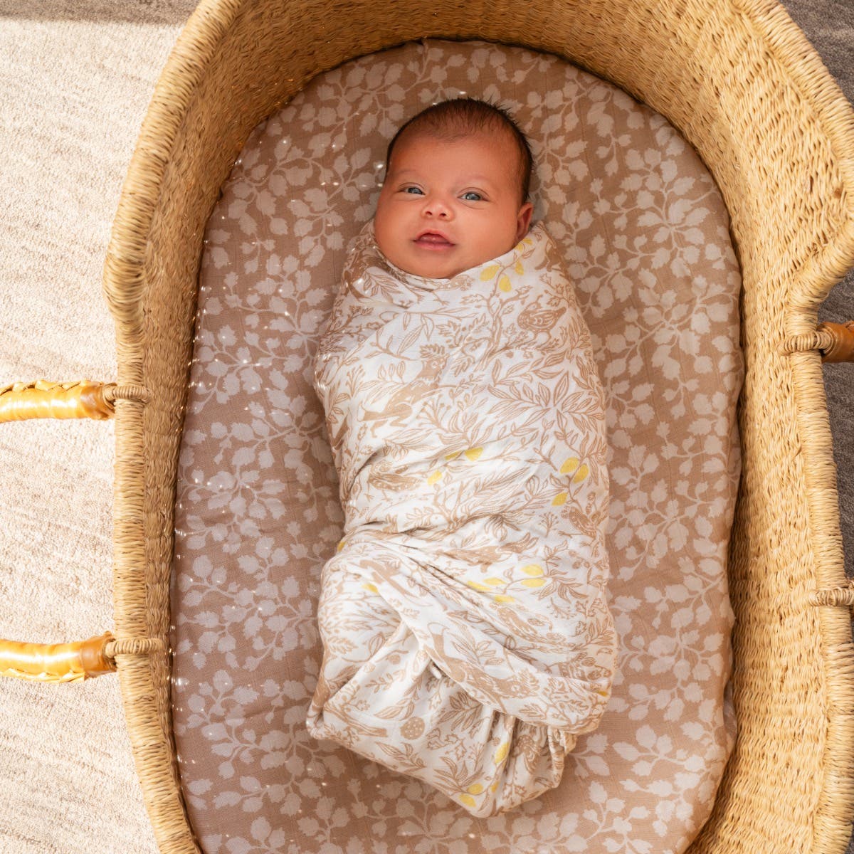 boutique silky soft swaddle blanket 3 pack - Image 2