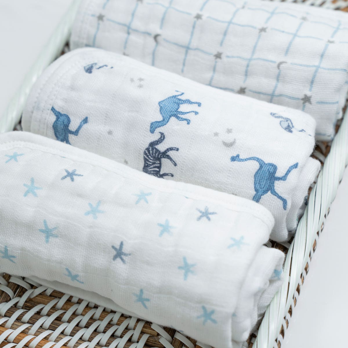 boutique 100% cotton muslin oversized washcloths 3 pack - Image 3