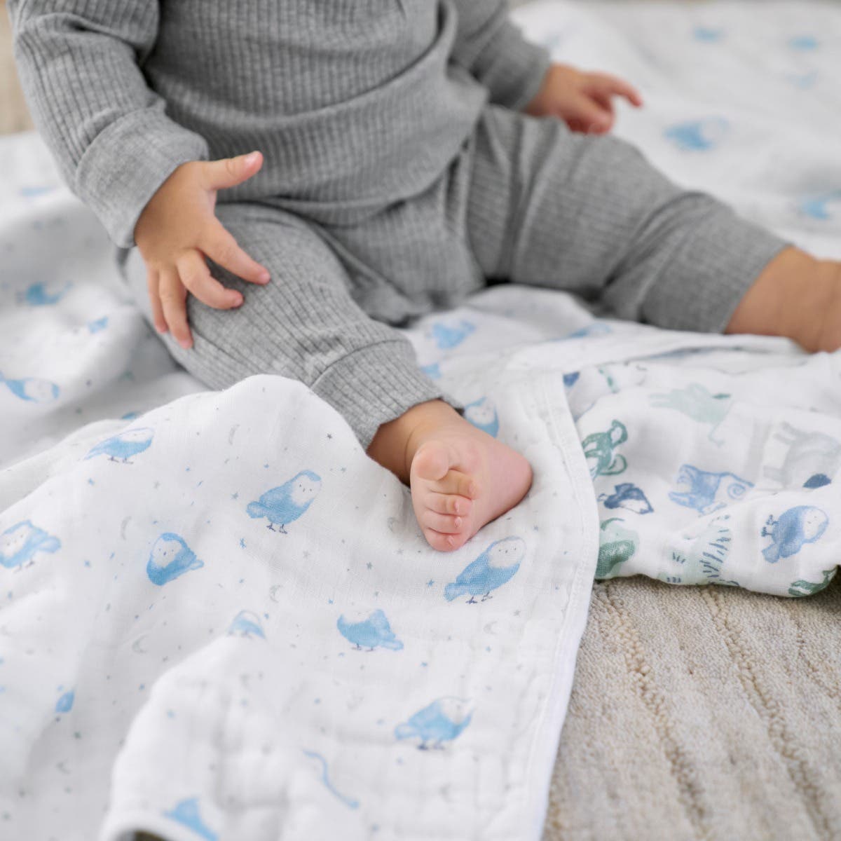 essentials cotton muslin swaddle blanket 2 pack - Image 4