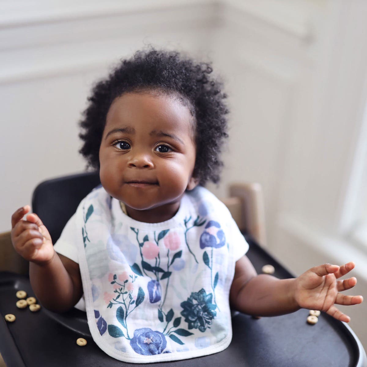 essentials cotton muslin snap bibs 3 pack - Image 2