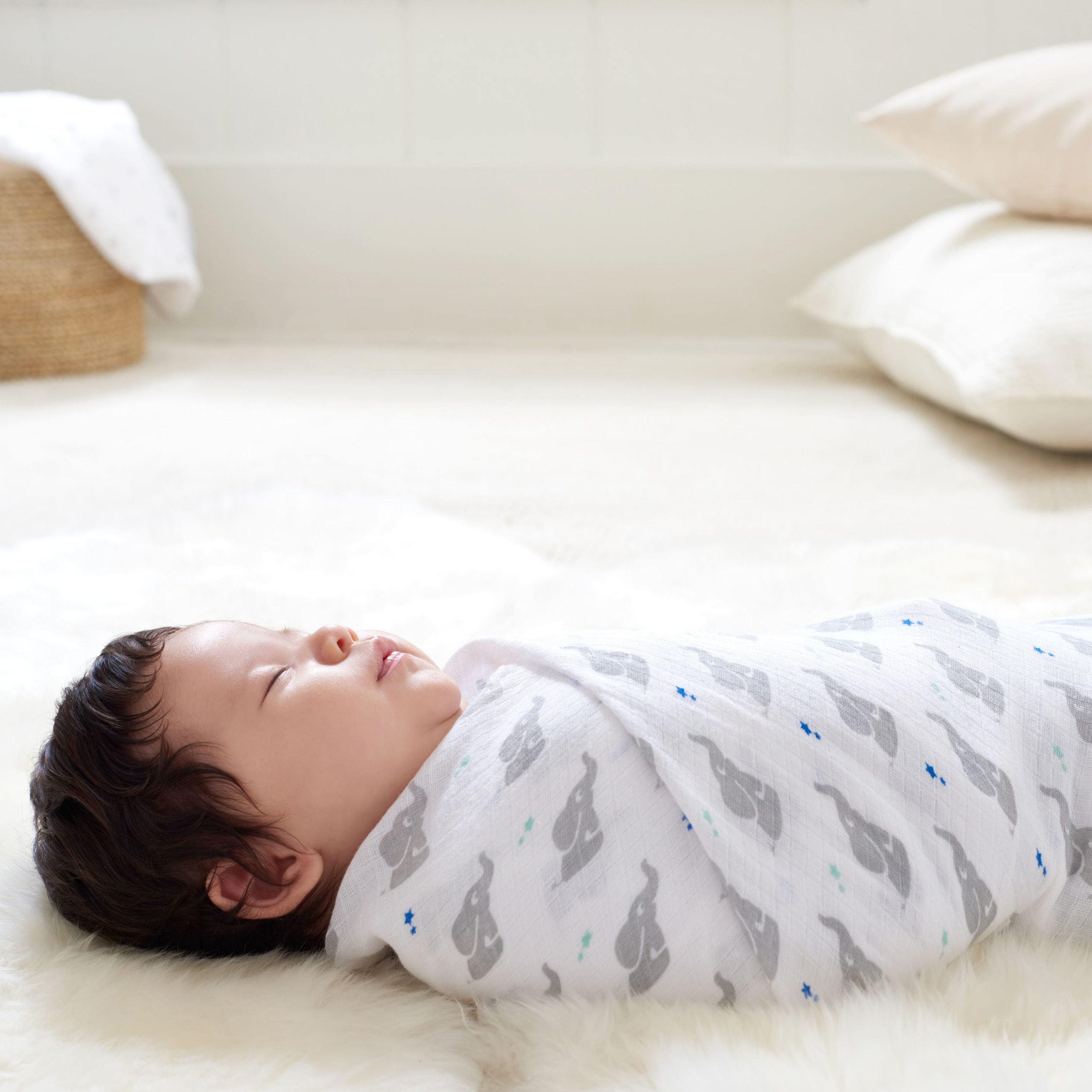 essentials cotton muslin swaddle blanket 4 pack - Image 2