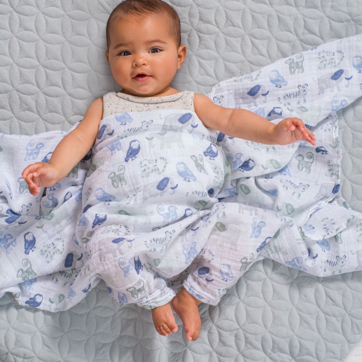 essentials cotton muslin swaddle blanket 2 pack - Image 2