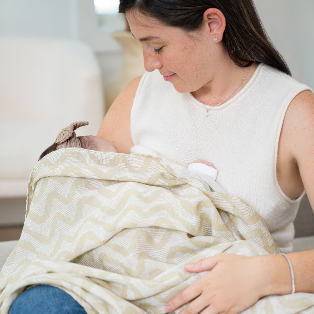 essentials cotton muslin swaddle blanket 2 pack - Image 2