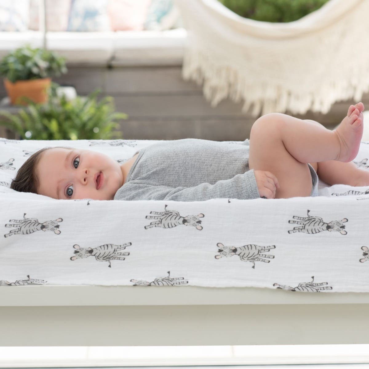 essentials cotton muslin swaddle blanket 4 pack - Image 3