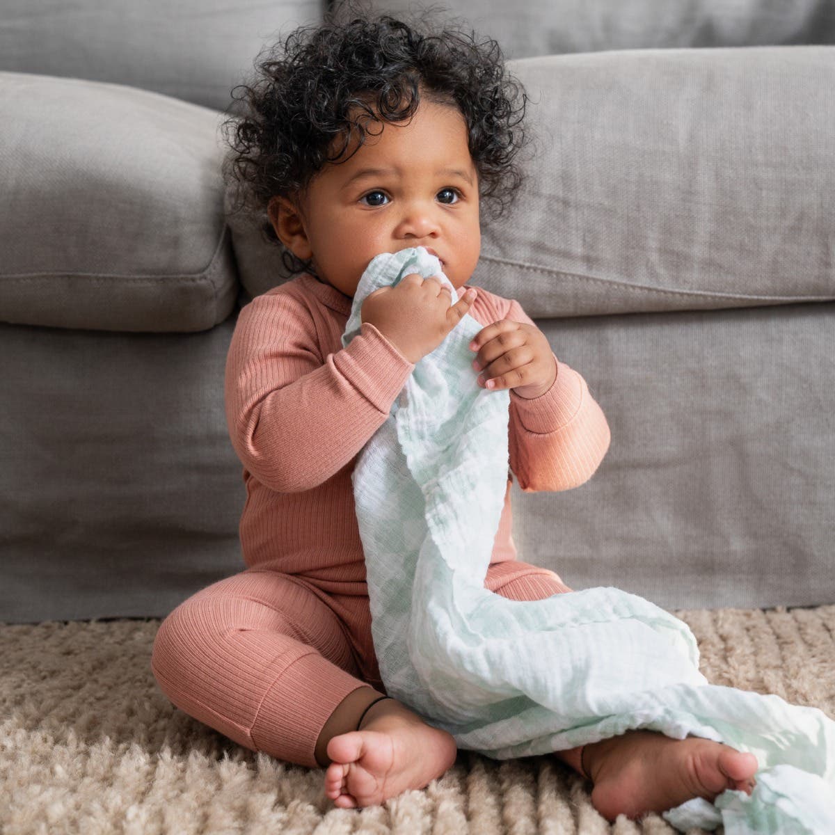 essentials cotton muslin swaddle blanket 4 pack - Image 3